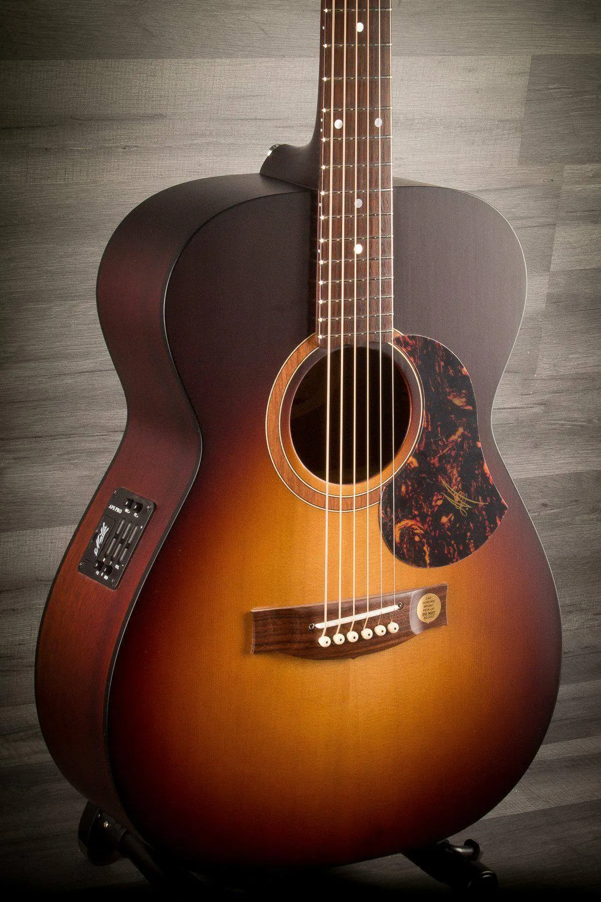 Maton SRS808 Acoustic Guitar With AP5 Pro Pickup System - Sunburst