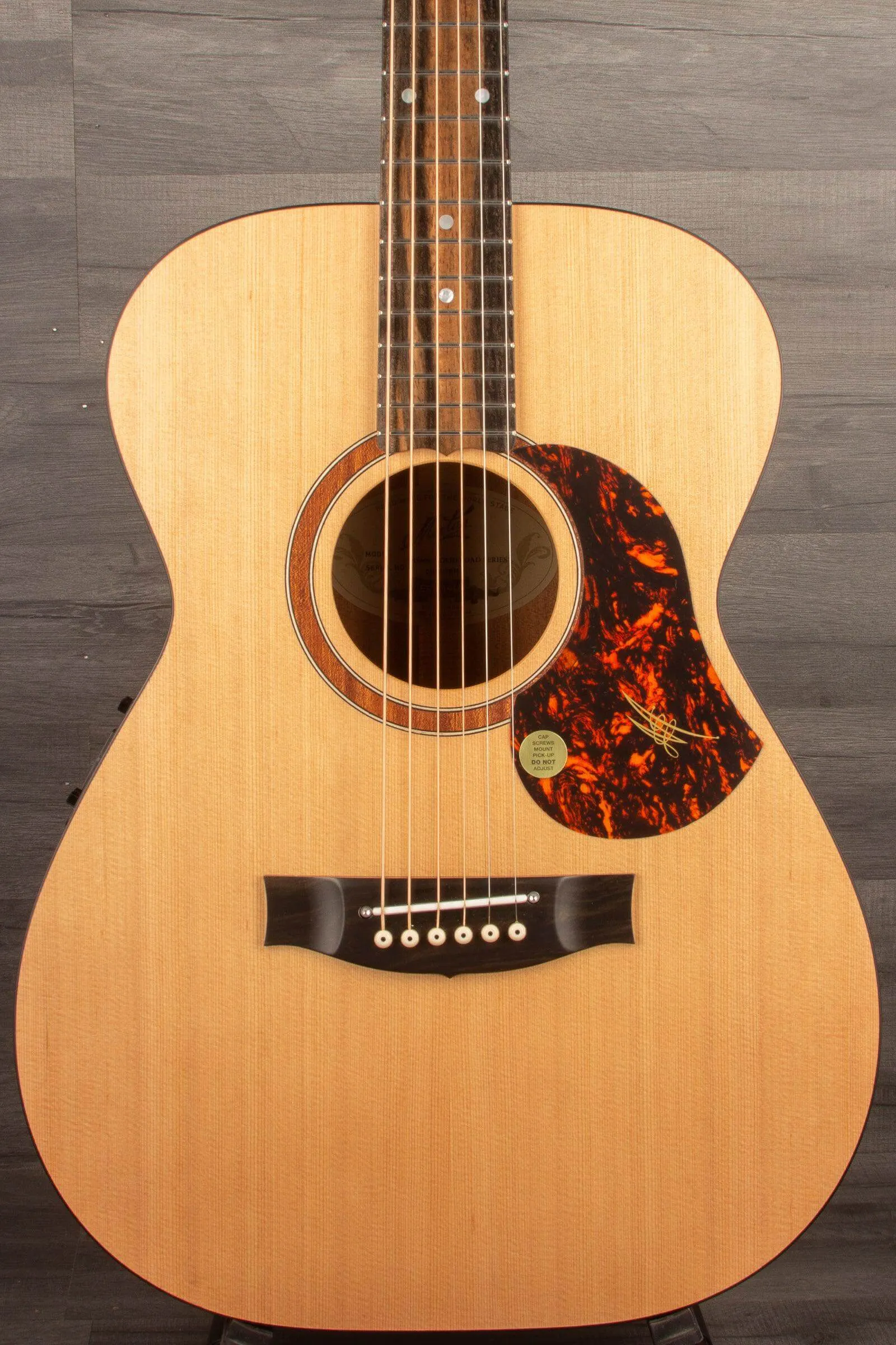 Maton SRS808 Acoustic Guitar With AP5 Pro Pickup System